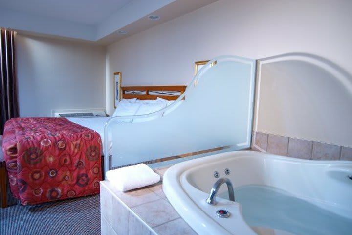 Hotel Executive Royal Inn North Calgary