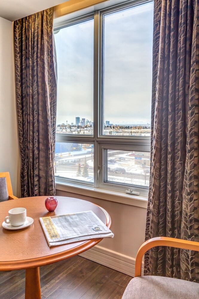 Hotel Executive Royal Inn North Calgary