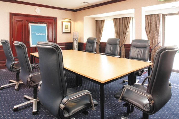 Hotel Mercure Livingston