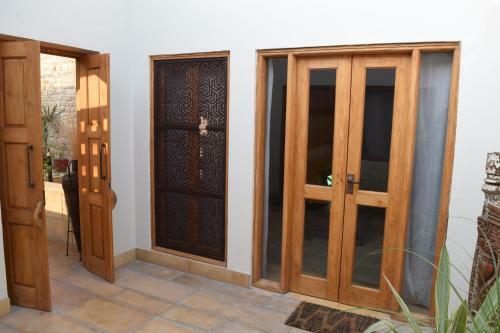 Hotel 1st Gate Home- Fusion