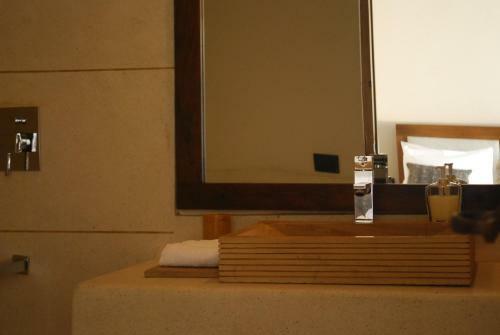 Hotel 1st Gate Home- Fusion