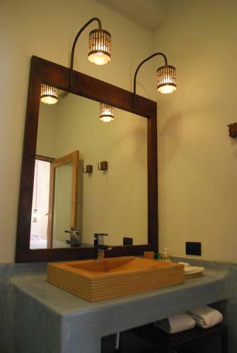 Hotel 1st Gate Home- Fusion