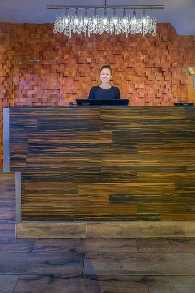 The Clarendon Hotel - Phoenix's Urban Retreat