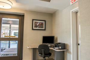 Hotel Quality Inn University Center