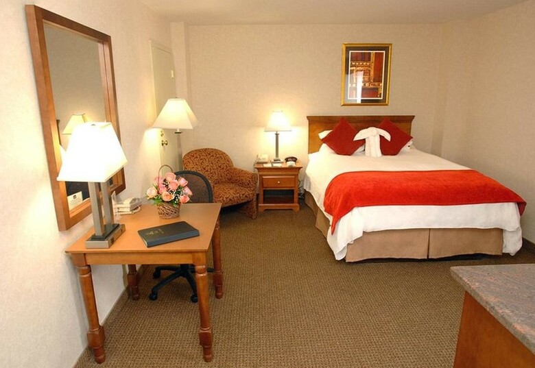Best Western Plus Grosvenor Airport Hote