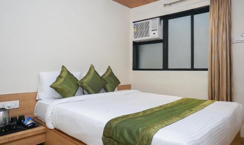 Hotel Rahi Plaza