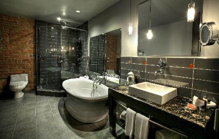 Place D�armes Hotel Montreal