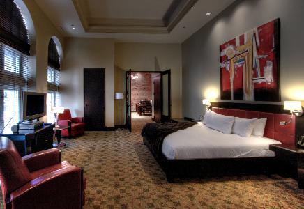 Place D�armes Hotel Montreal