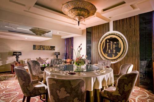 Huachen International Hotel
