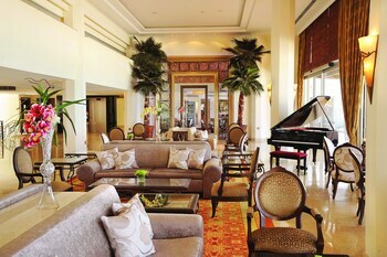 Hotel Alexander The Great Beach