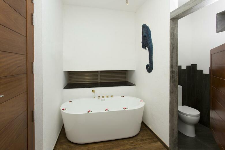 Hotel Aliya Resort & Spa