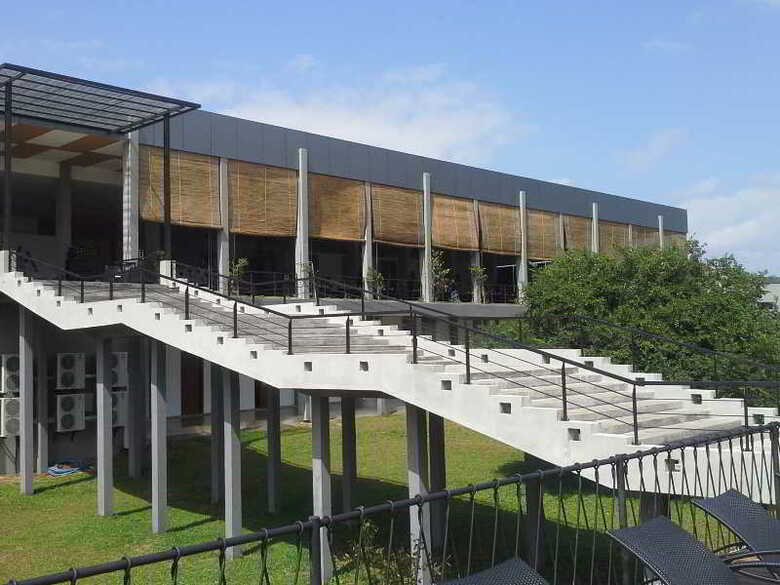 Hotel Aliya Resort & Spa