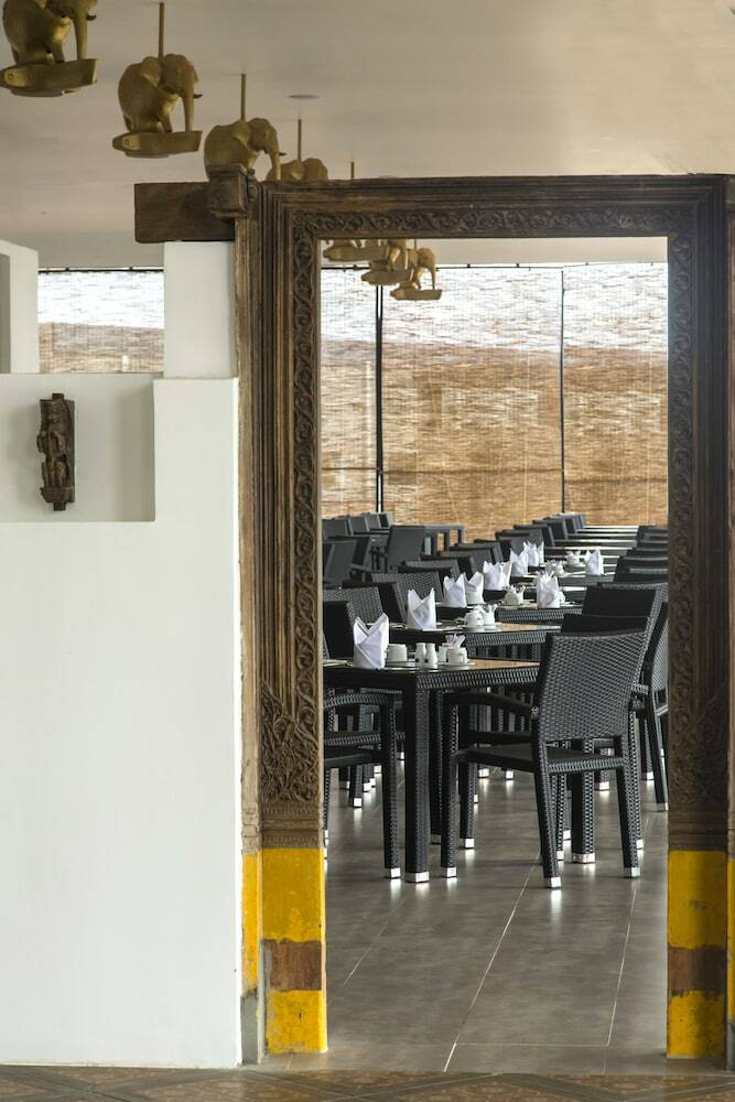 Hotel Aliya Resort & Spa