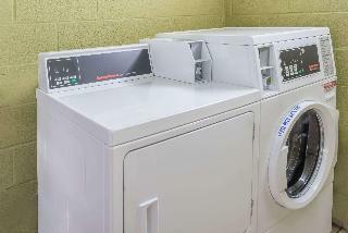 Hotel Days Inn By Wyndham Baltimore West Security Blvd.