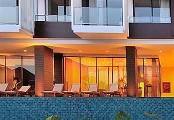 Hotel The Oriental Beach Resort