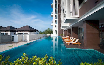 Hotel The Oriental Beach Resort