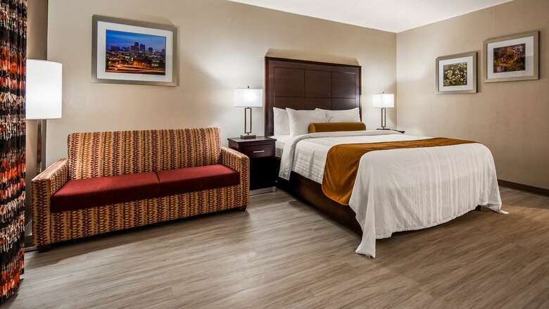 Hotel Clarion Kci Airport