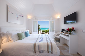 Tom Beach Hotel