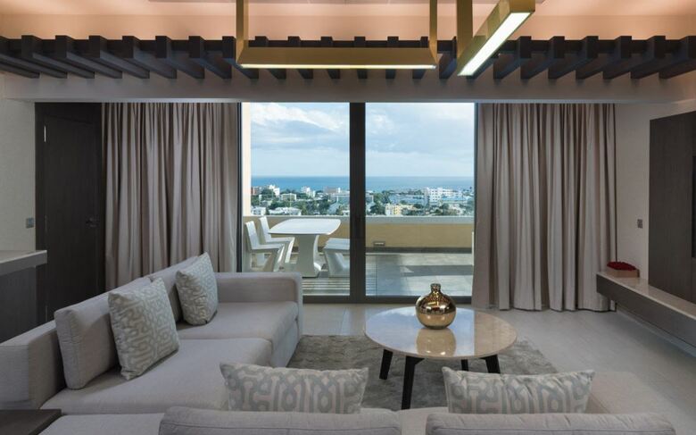 El Embajador, A Royal Hideaway Hotel