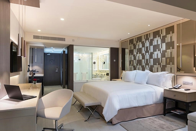 El Embajador, A Royal Hideaway Hotel
