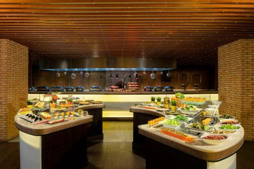 Hotel Sheraton Sharjah Beach Resort And Spa
