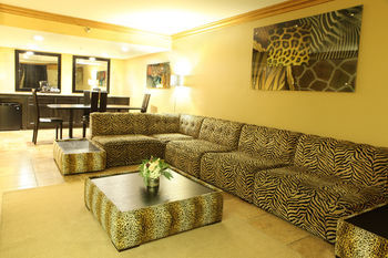 Menage Hotel
