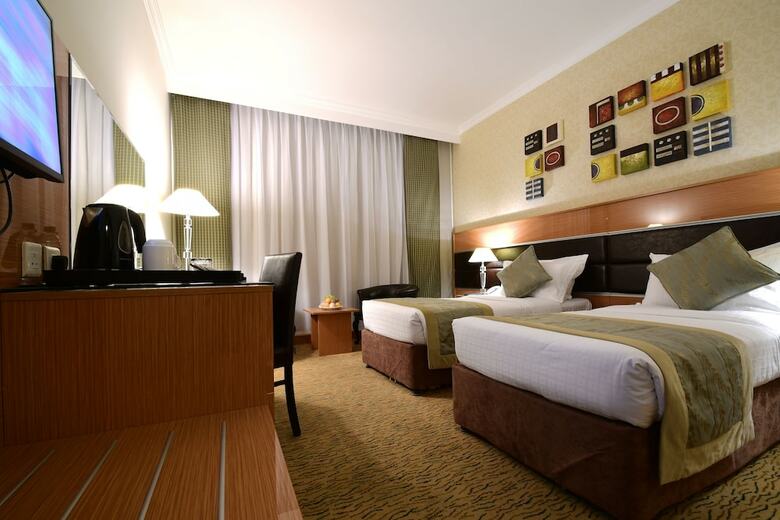 Hotel Al Ansar Golden Tulip