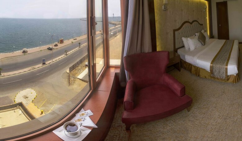 Hotel Al Borg Al Watheer