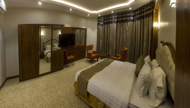 Hotel Al Borg Al Watheer