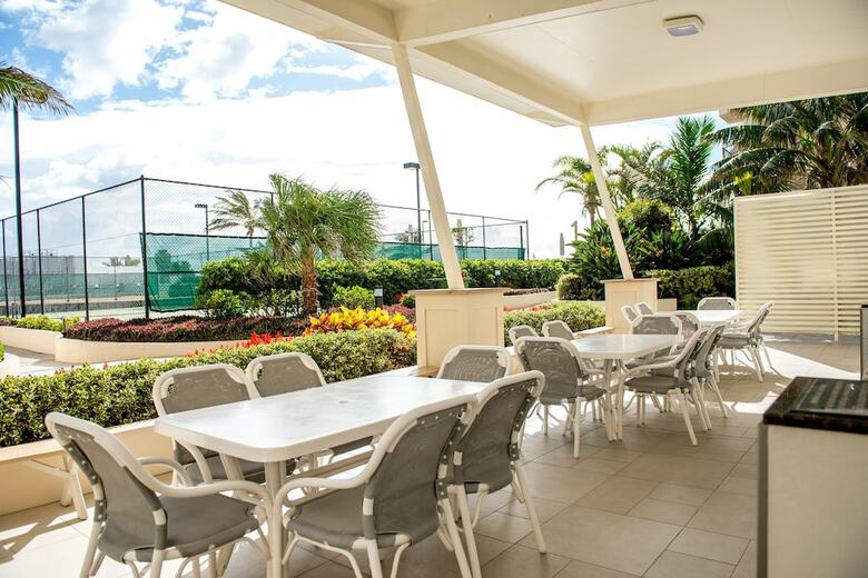 Aparthotel Paradise Centre Apartments