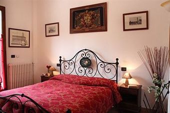 Bed & Breakfast Villa Sant'uberto Country Inn