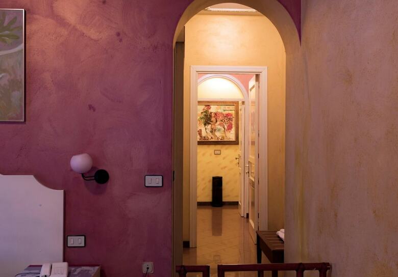 Hotel Joli