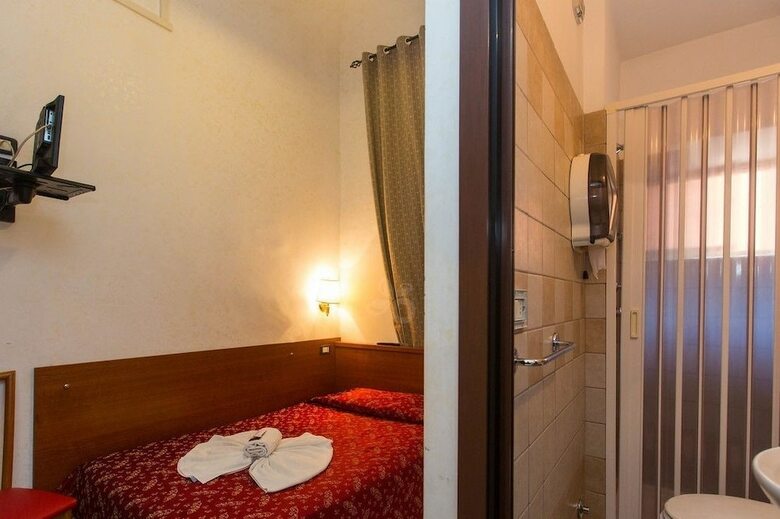 Hostel And Hotel Il Papavero