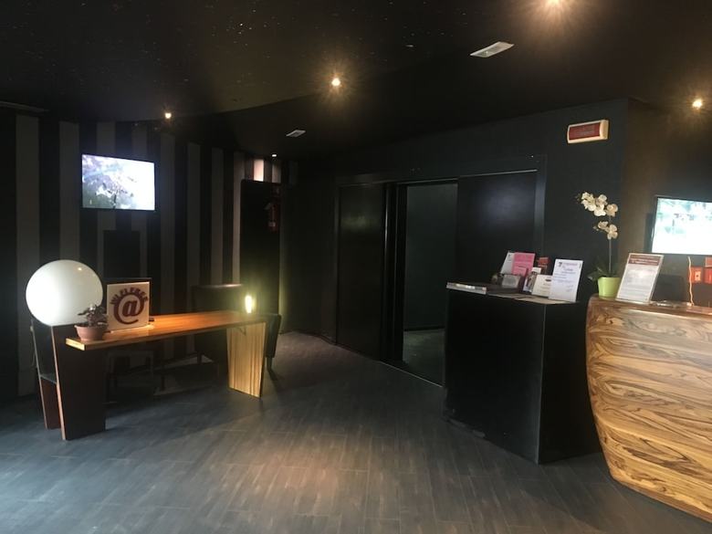 Black Hotel