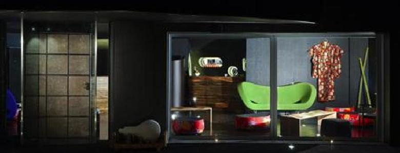 Black Hotel