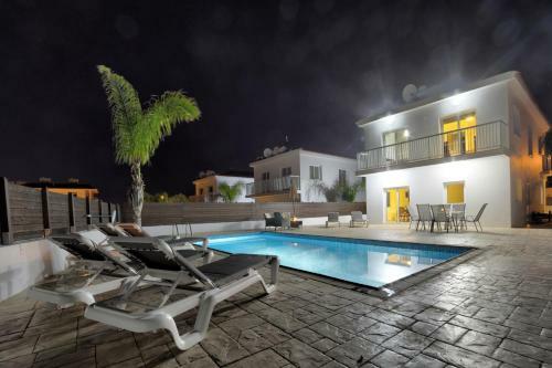 Nissi Villa Ourania