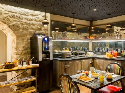 Hotel Best Western Le Montmartre - Saint Pierre