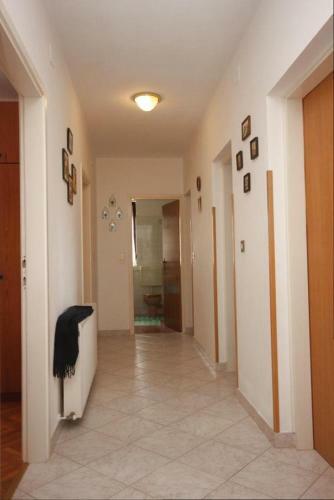Apartment Basanija 7334a