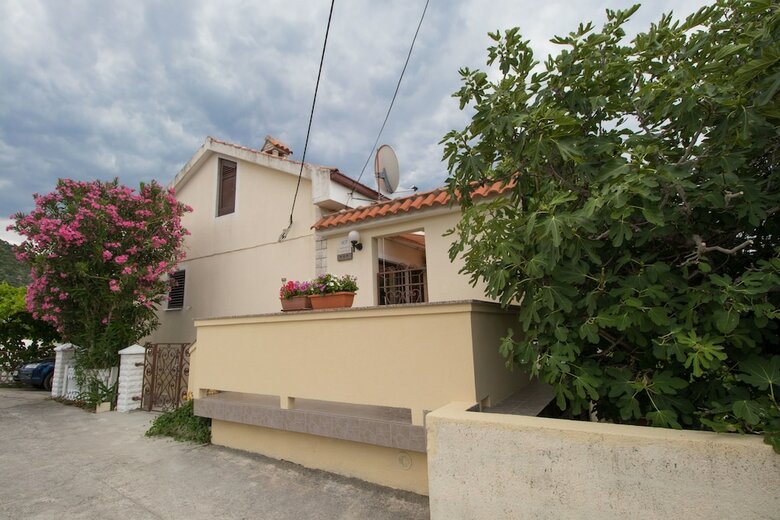 Apartments Tugomila