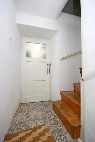 Apartments By The Sea Bol (brac) - 4657