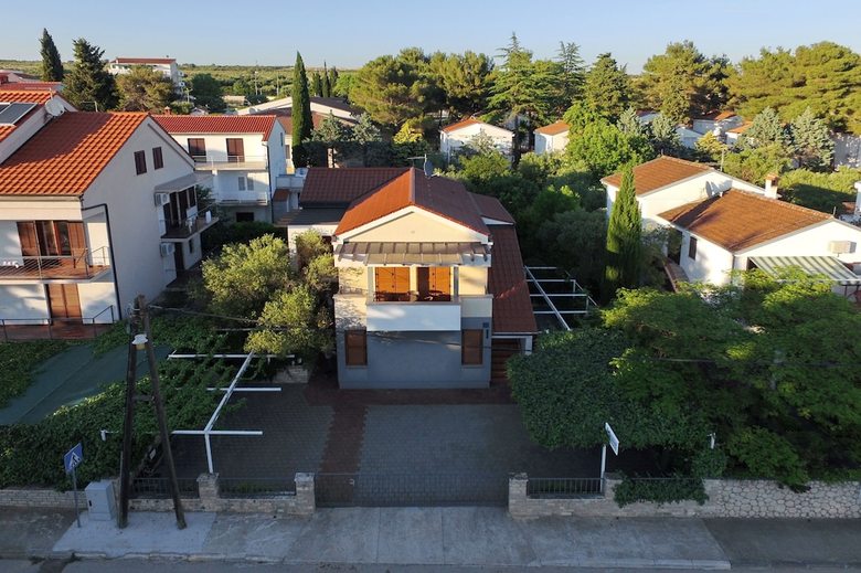Be-bu-mar Apartments