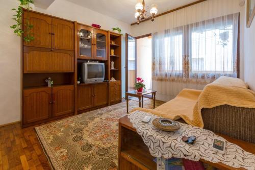Apartment In Crikvenica 5265