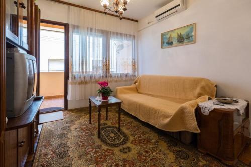 Apartment In Crikvenica 5265