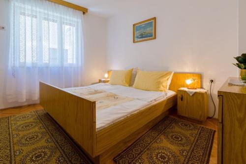 Apartment In Crikvenica 5265