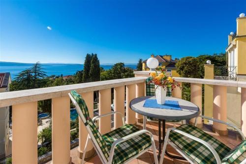 One-bedroom Apartment In Crikvenica Lvii