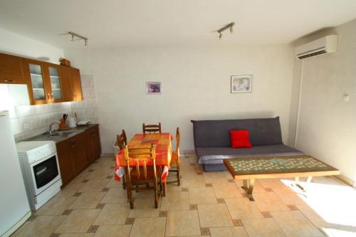 One-bedroom Apartment In Crikvenica Xliv