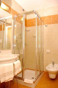 Astoria Park Hotel