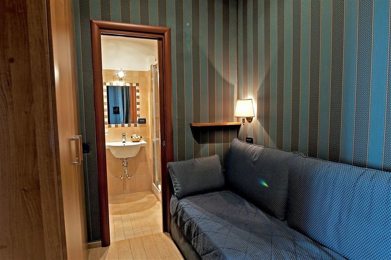 Hotel Lirico