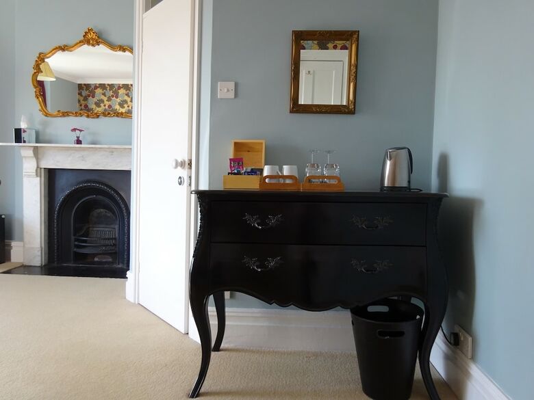 Hostal Swan Hill House