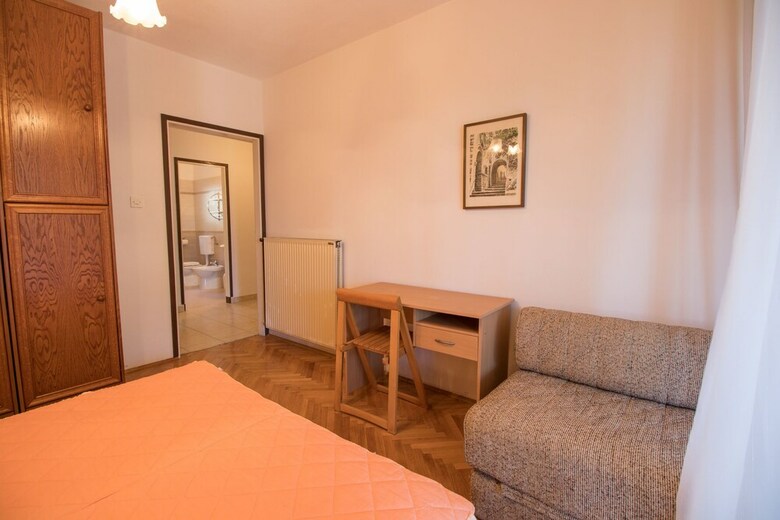 Apartments Luka